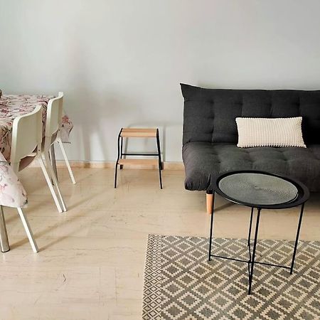 Δίπλα Στο Πάρκο Apartment กาลามาตา ภายนอก รูปภาพ
