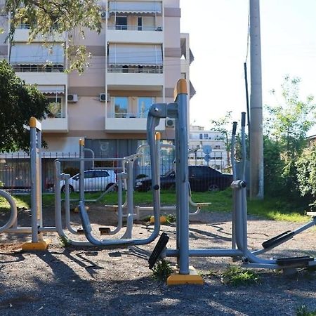 Δίπλα Στο Πάρκο Apartment กาลามาตา ภายนอก รูปภาพ