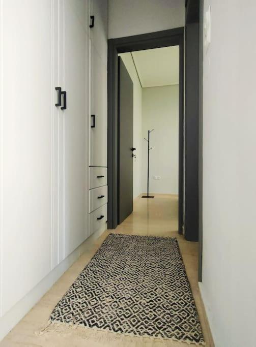 Δίπλα Στο Πάρκο Apartment กาลามาตา ภายนอก รูปภาพ