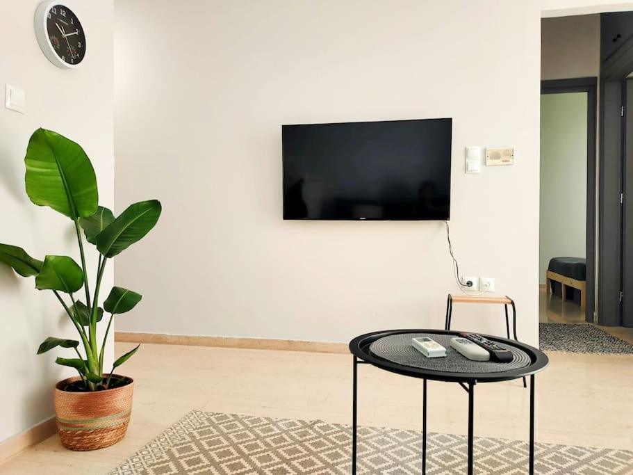 Δίπλα Στο Πάρκο Apartment กาลามาตา ภายนอก รูปภาพ